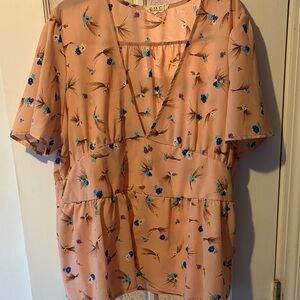 Peach Floral V-Neck Tiered Women's Blouse 2X